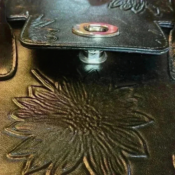 Diva black woman’s handbag. - Picture 9 of 9